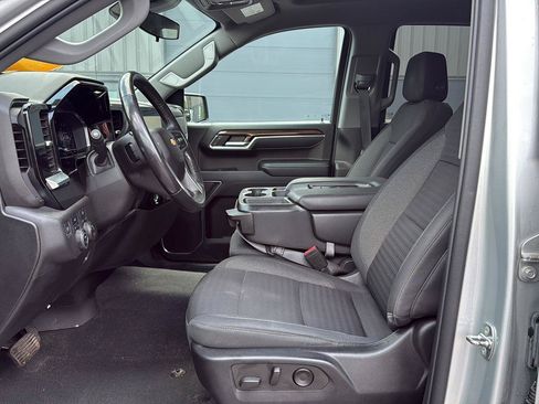 Used 2022 Chevrolet Silverado 1500 LT AWD/4WD image 9