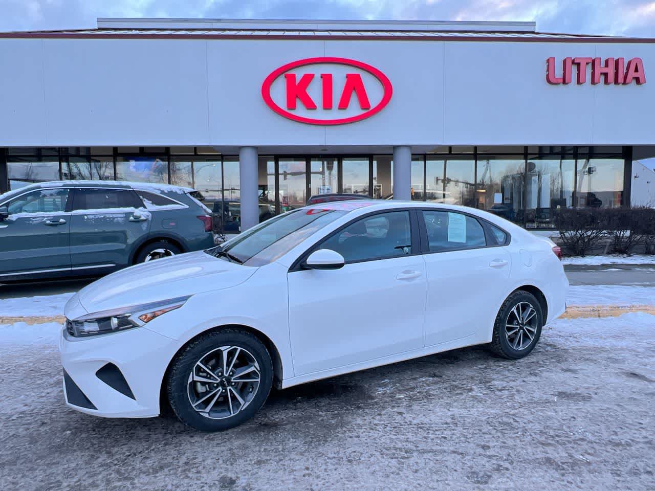 Used 2022 Kia Forte LXS FWD image 1