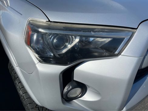 Used 2014 Toyota 4Runner SR5 image 10