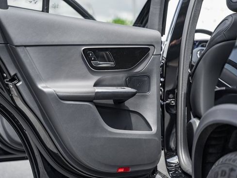 New 2025 Mercedes-Benz GLC 350e 4MATIC image 34