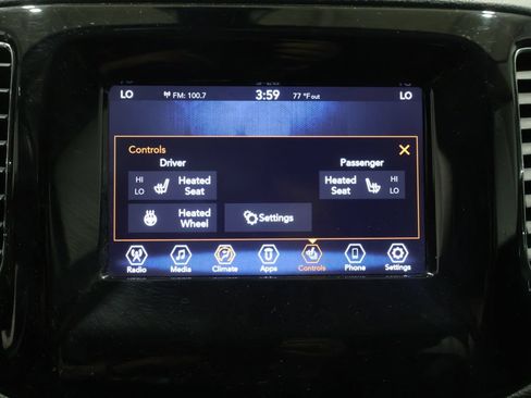 Used 2019 Jeep Compass Latitude AWD/4WD image 33