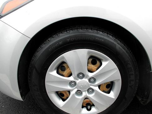 Used 2018 Kia Forte LX w/ LX Popular Package image 21