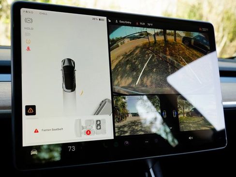 Used 2020 Tesla Model 3 Standard Range image 15