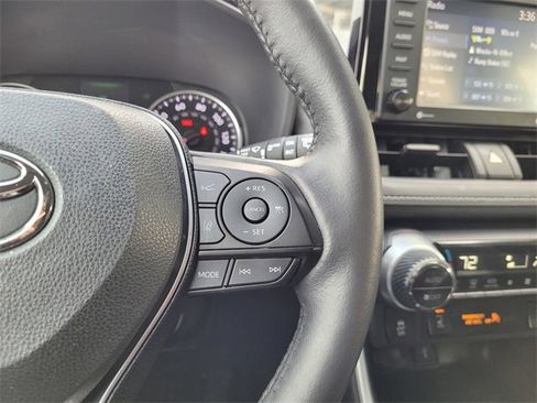 Used 2021 Toyota RAV4 XLE image 14