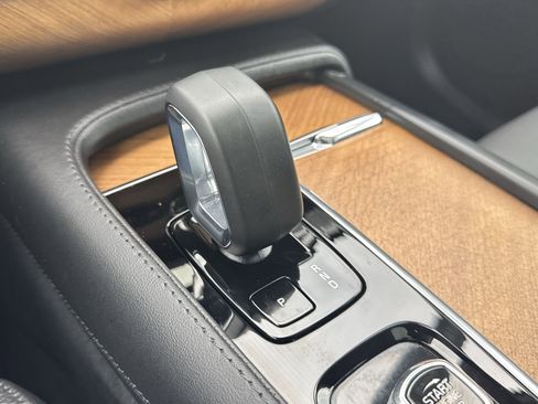 Used 2025 Volvo XC90 T8 Core w/ Protection Package Premier image 16