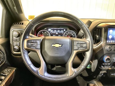 Used 2022 Chevrolet Silverado 2500 High Country w/ Safety Package II image 11