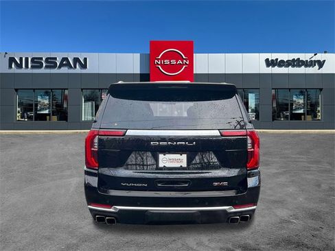 Used 2025 GMC Yukon XL Denali image 7