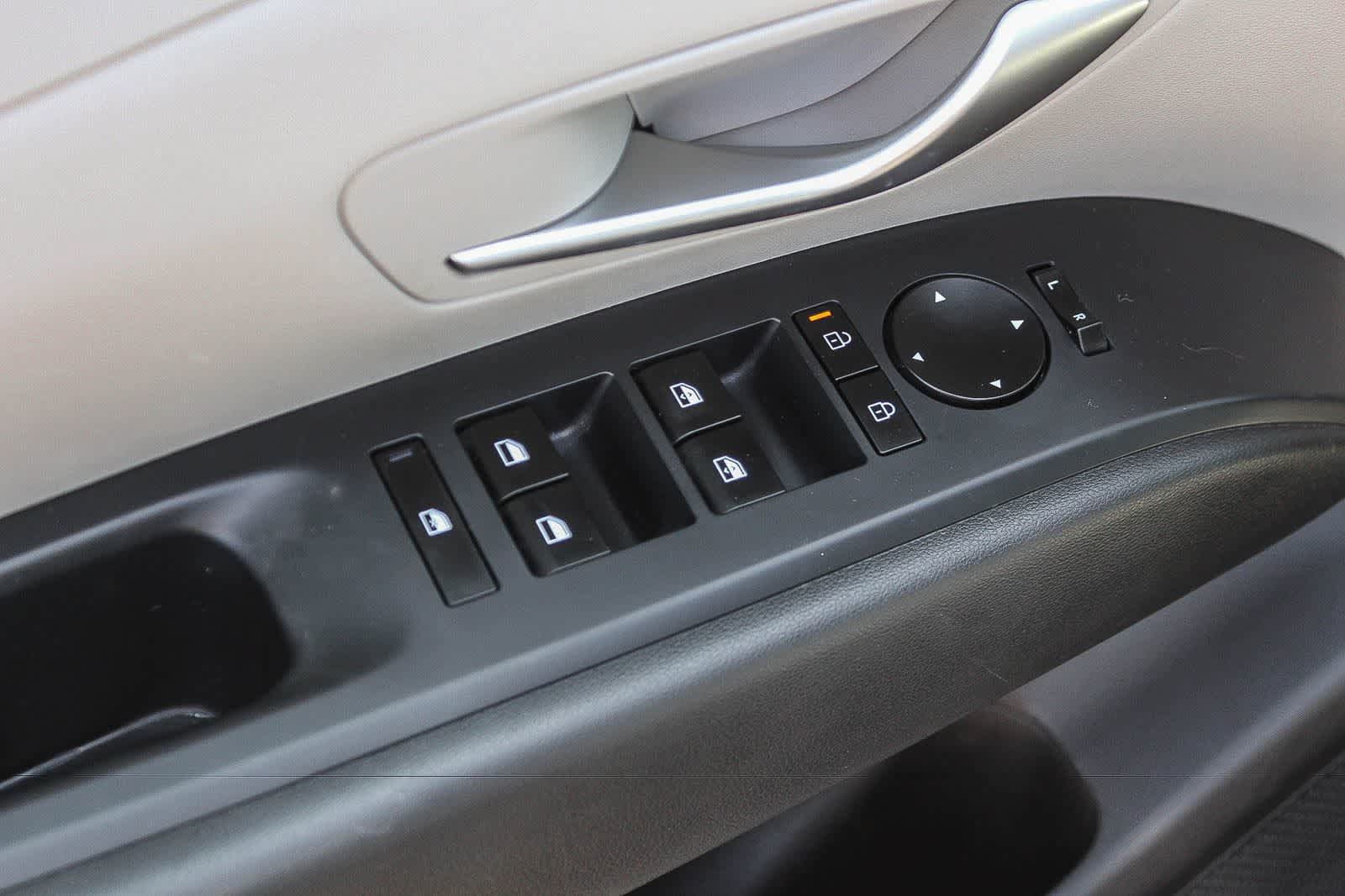 Certified 2025 Hyundai Tucson SEL FWD image 26