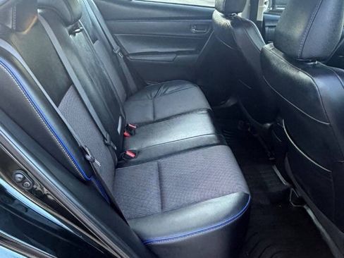 Used 2017 Toyota Corolla SE w/ Carpet Mat Package (TMS) FWD image 17