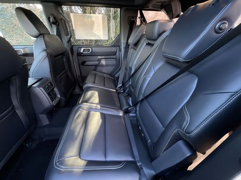 New 2025 Ford Bronco Outer Banks image 24