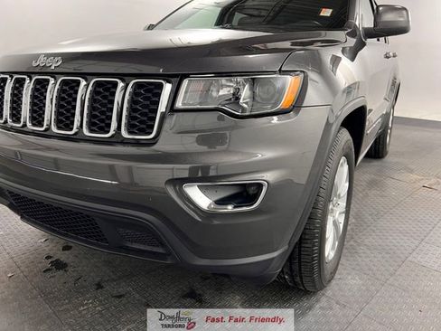 Used 2021 Jeep Grand Cherokee Laredo RWD image 12