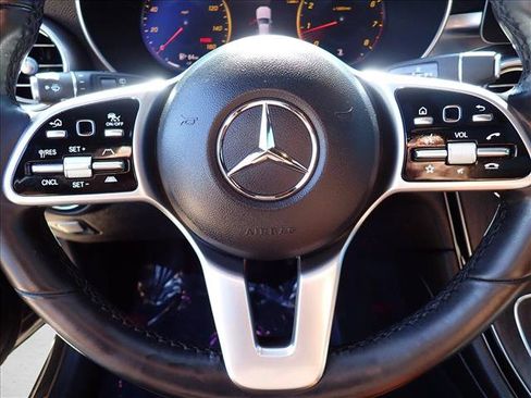 Used 2022 Mercedes-Benz GLC 300 4MATIC image 17