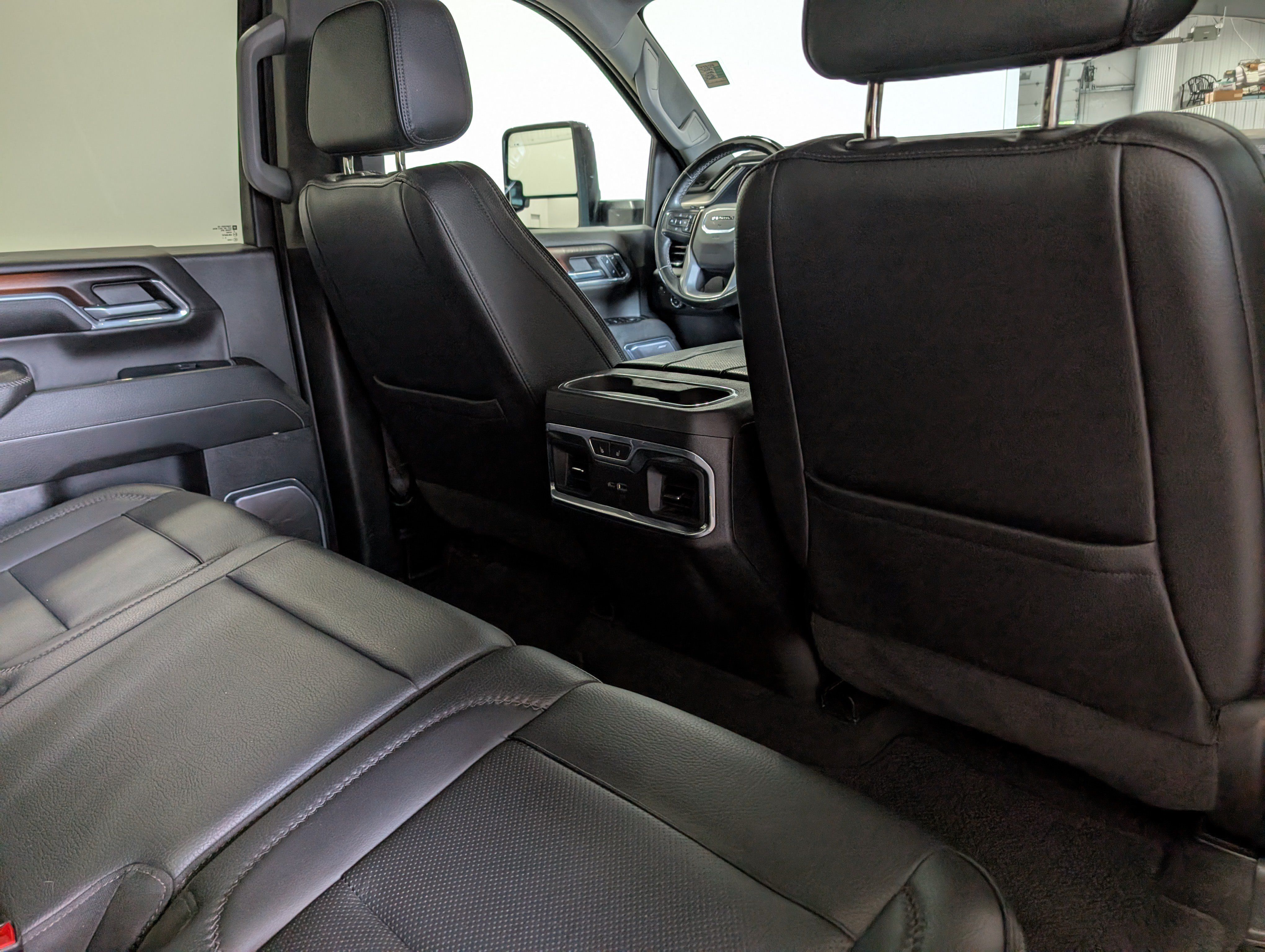 Used 2024 GMC Sierra 2500 Denali w/ Technology Package AWD/4WD image 19