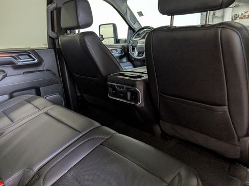 Used 2024 GMC Sierra 2500 Denali w/ Technology Package AWD/4WD image 19