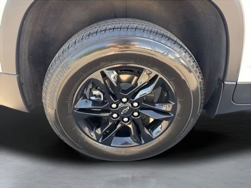 Used 2023 Chevrolet Traverse LT w/ Midnight/Sport Edition AWD/4WD image 35
