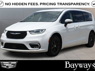 Used 2023 Chrysler Pacifica Touring-L FWD video 1