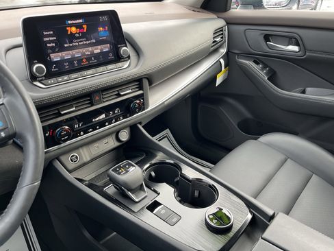 Used 2023 Nissan Rogue SV w/ SV Premium B Package image 27