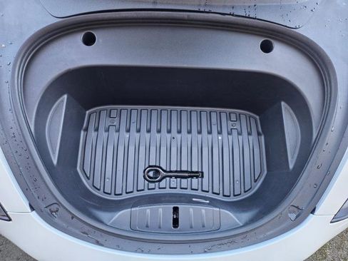 Used 2023 Tesla Model 3 Standard Range image 25