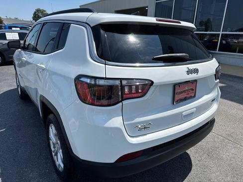 Used 2024 Jeep Compass Latitude AWD/4WD image 26