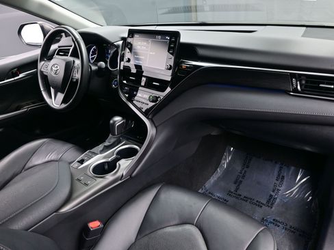 Used 2023 Toyota Camry XLE image 15