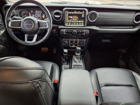 Used 2022 Jeep Wrangler Unlimited Sahara w/ Cold Weather Group image 9