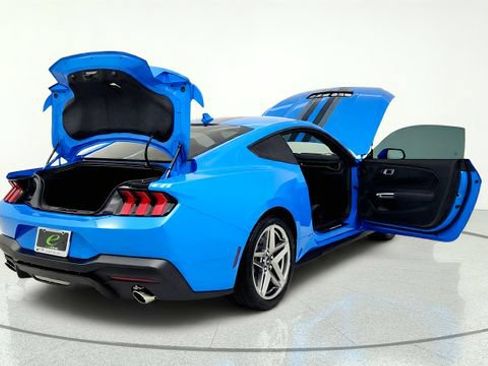 Used 2024 Ford Mustang GT Premium RWD image 18