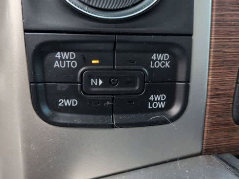 Used 2017 RAM 1500 Laramie w/ Convenience Group AWD/4WD image 38