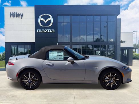 New 2026 MAZDA MX-5 Miata Grand Touring RWD image 3