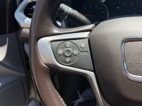 Used 2021 GMC Acadia SLT AWD/4WD image 21