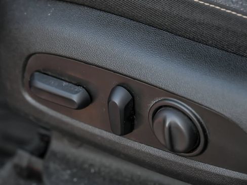 Used 2024 Chevrolet Equinox LT w/ LPO, Floor Liner Package FWD image 19