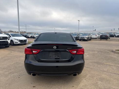 Used 2018 Nissan Maxima SR w/ Midnight Edition image 6