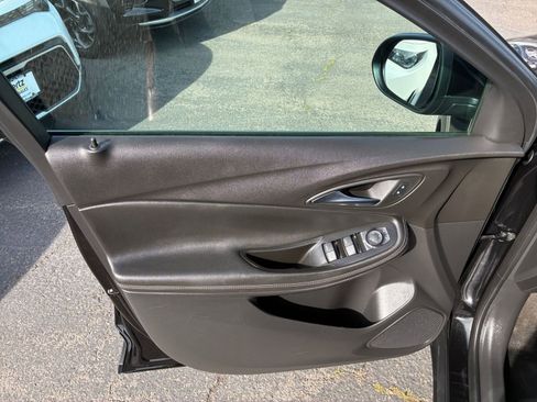 Used 2025 Buick Encore GX Preferred image 18