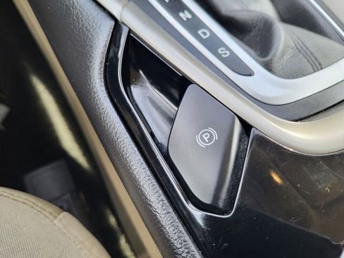 Used 2013 Ford Fusion SE image 23