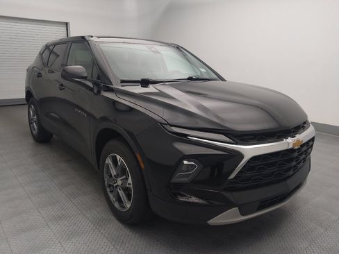 Used 2025 Chevrolet Blazer LT FWD image 13