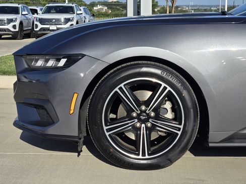 Used 2024 Ford Mustang Convertible RWD image 6