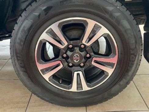 Used 2019 Toyota Tacoma TRD Sport image 34