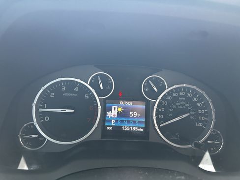 Used 2014 Toyota Tundra SR5 w/ SR5 Upgrade Package image 16