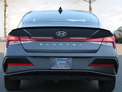 Used 2025 Hyundai Elantra Sport FWD image 7