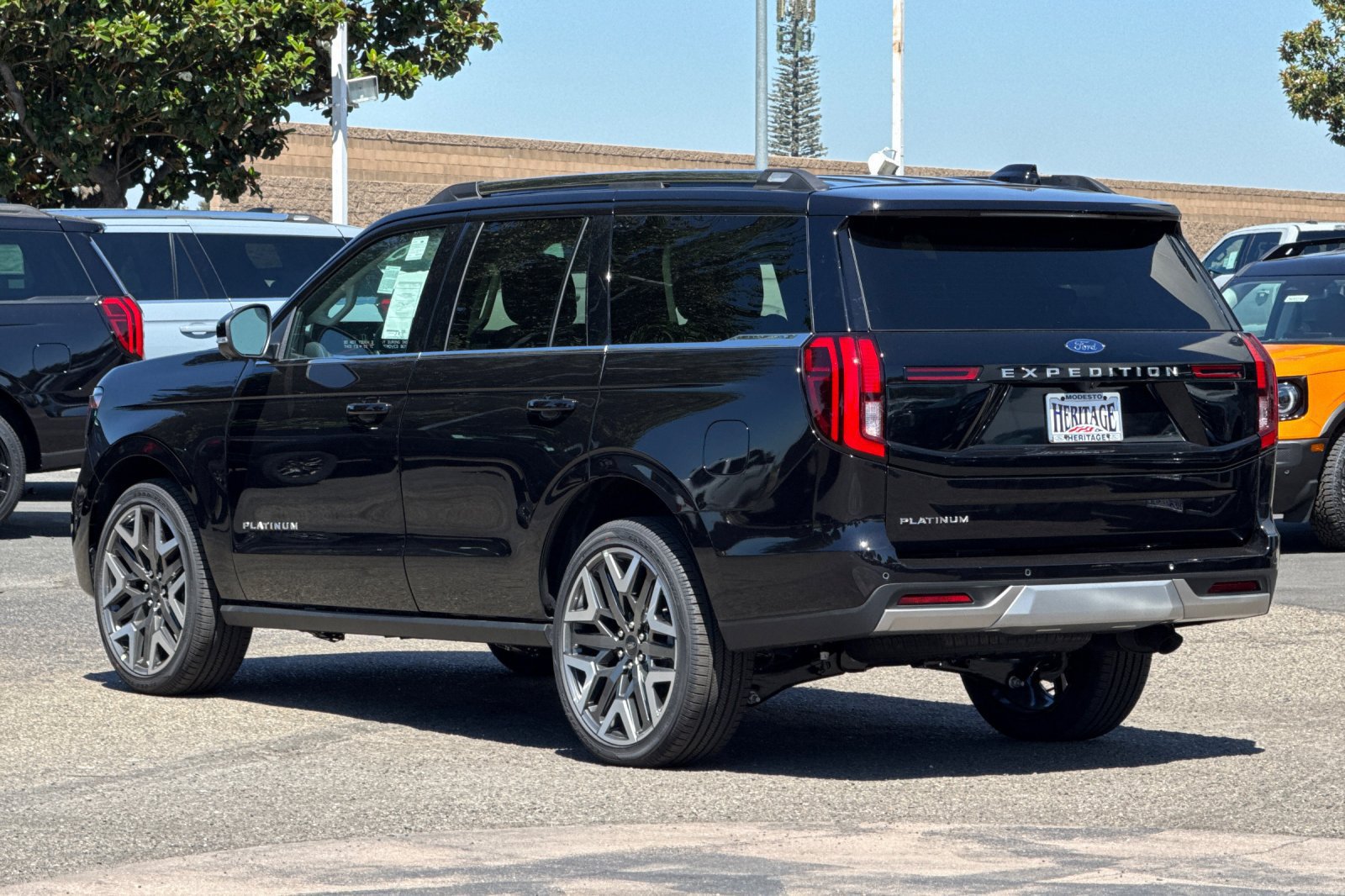 New 2026 Ford Expedition Platinum w/ Platinum Ultimate Package AWD/4WD image 6