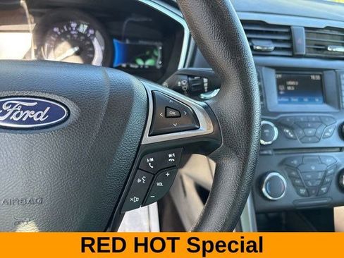 Used 2018 Ford Fusion S image 18