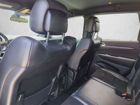 Used 2021 Jeep Grand Cherokee Laredo X AWD/4WD image 19