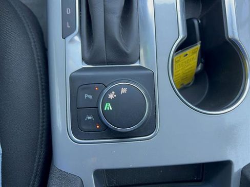 Used 2021 Chevrolet Blazer LT FWD image 23