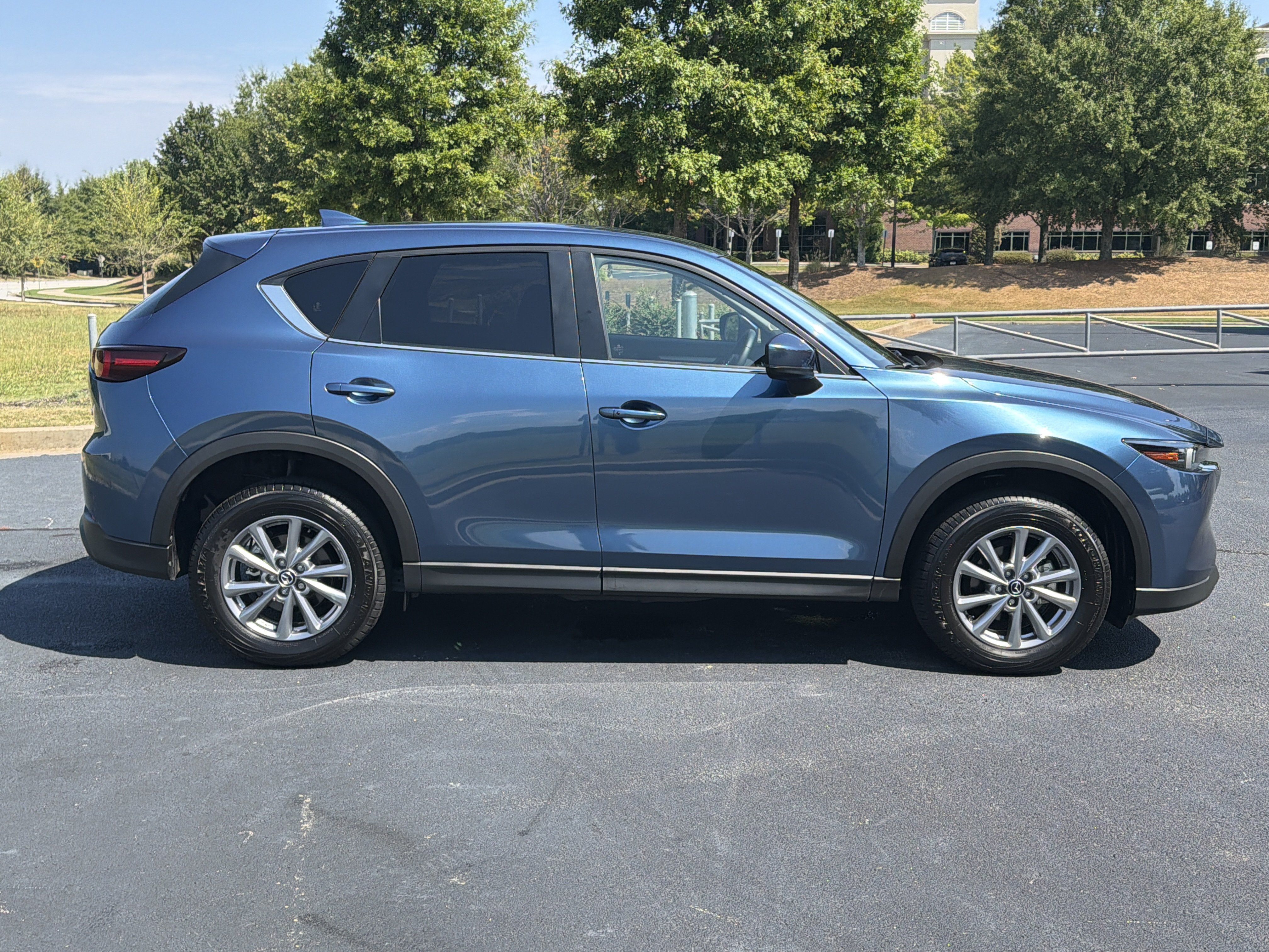 Used 2023 MAZDA CX-5 AWD 2.5 S w/ Select Package image 10