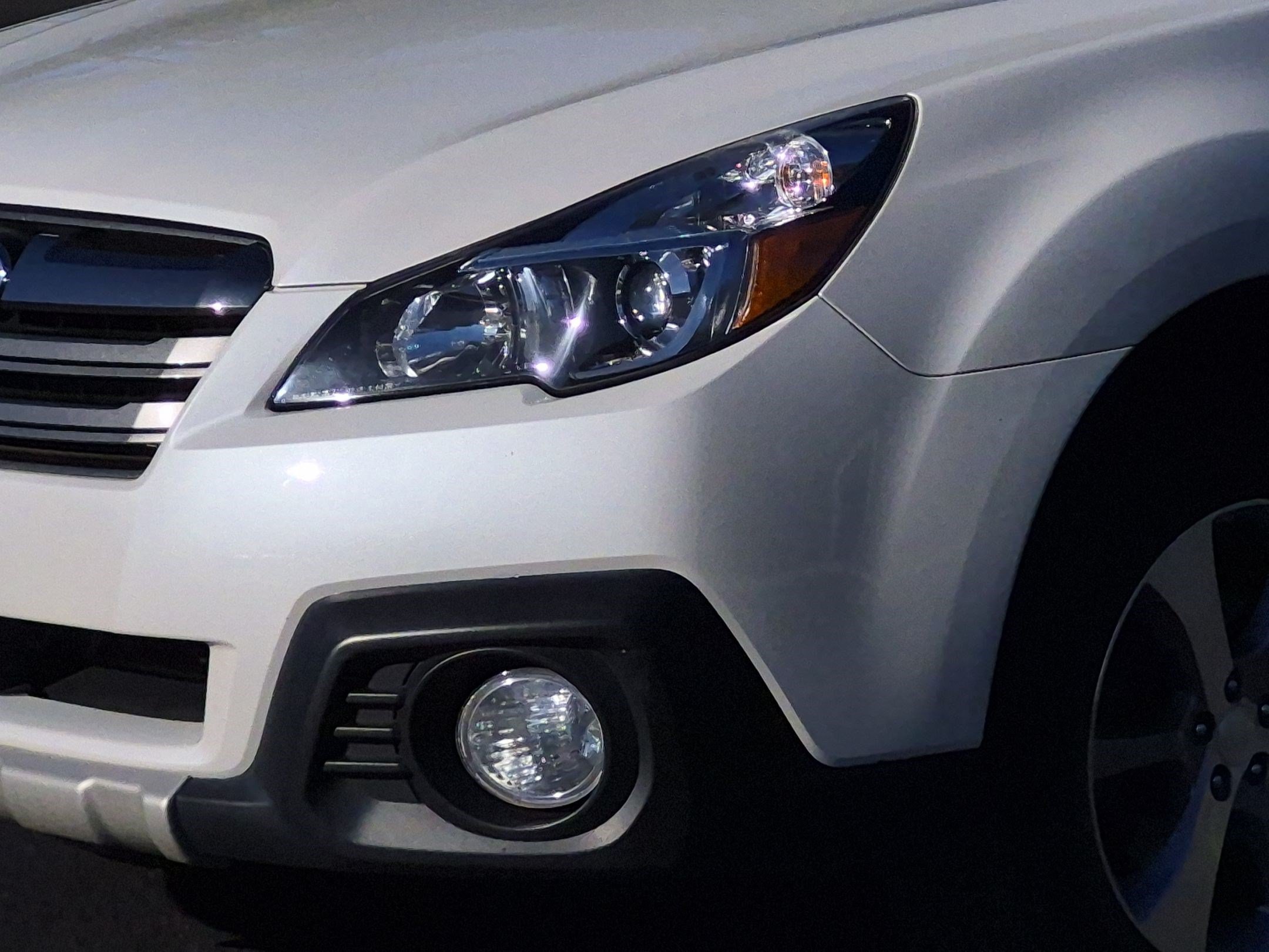 Used 2013 Subaru Outback 2.5i Limited w/ Special Appearance Pkg AWD/4WD image 6