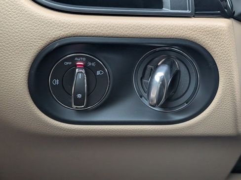 Certified 2025 Porsche Macan image 23