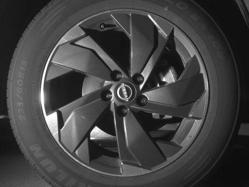 Used 2025 Nissan Rogue SV AWD/4WD image 13