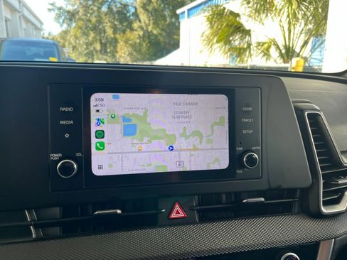 Used 2025 Kia Sportage LX image 31