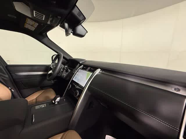 New 2026 Land Rover Discovery Limited Edition AWD/4WD image 29