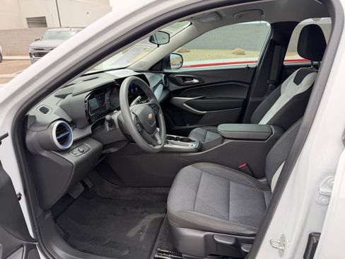 Used 2024 Chevrolet Trax LS FWD image 12