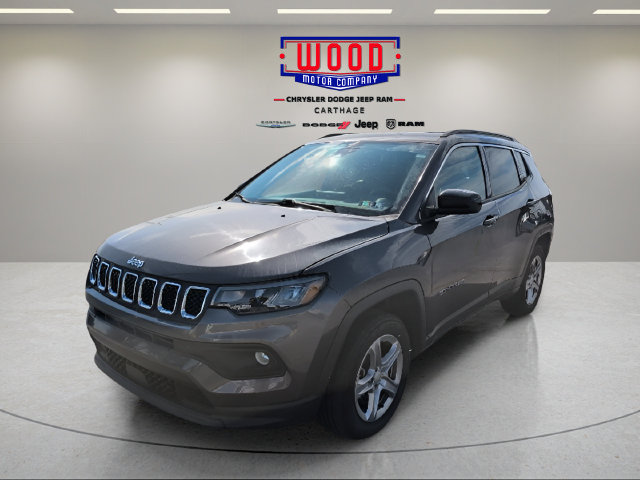 Used 2024 Jeep Compass Latitude AWD/4WD image 6